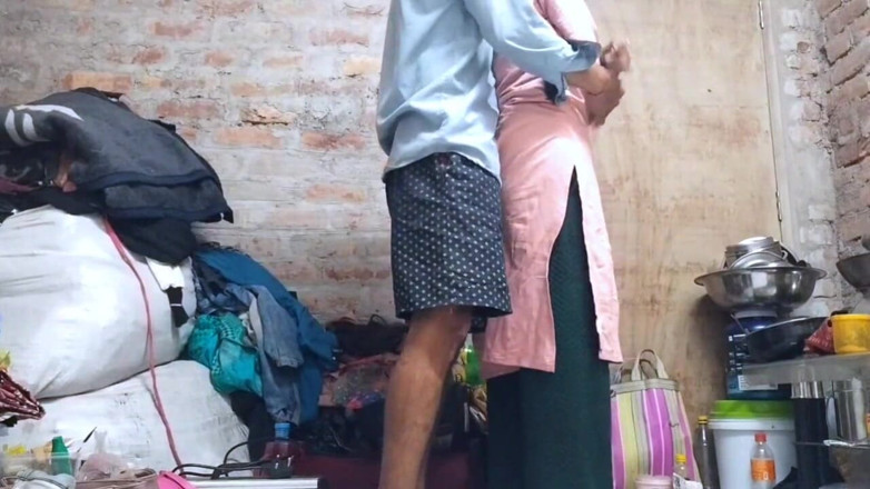 Fantacycutting: Dost ki vriendin Ko Bulake mastslet vriendin