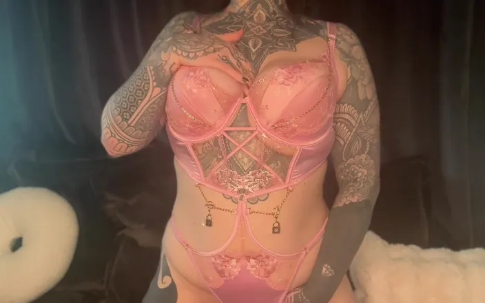 Miss Valentina: Interactive Findom Drain Game