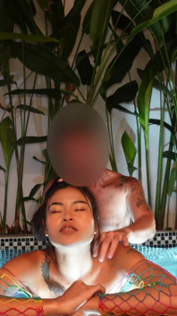 Asiansexdiary Stříkání na kozy s obrovskými kozami asijská dívka