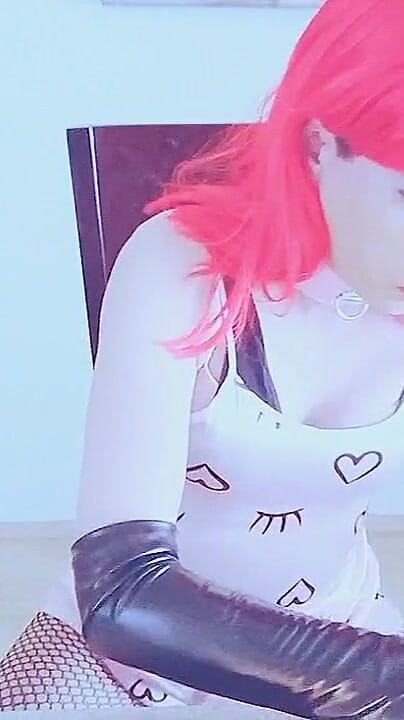 Tammysissy Can't Stop Touching Herself (Tammy sissy slave)