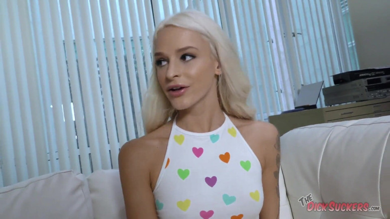 The Dick Suckers: Emma Hix Stepdaddy suck off!