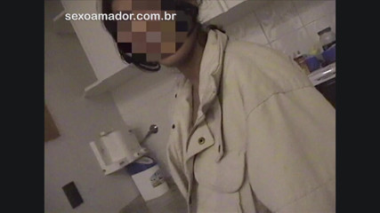 Amateurs videos: Man records amateur video of girlfriend having naked breakfast