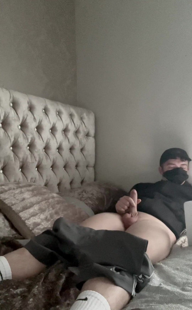 Ignore the Part When My Girlfriend Put Me off by Messaging (Northern chavjay)