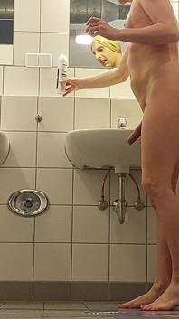 Cum Shower