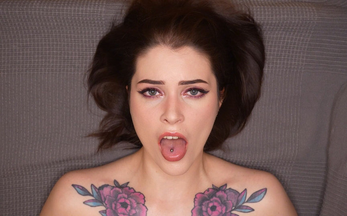 Stacy Moon: Begging You to Fuck Me