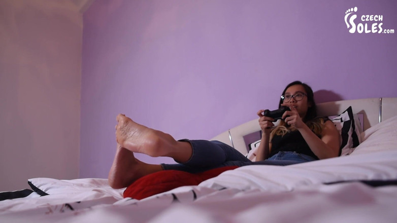Czech Soles - foot fetish content: Vay canına, ne seksi Vietnamlı ayakları!