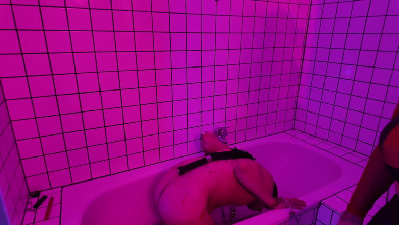EdgesOfReality: Che ragazzo schiavo porco...