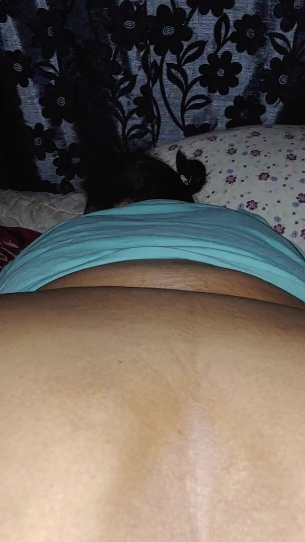 SSBBWQT: La bbw ebano scuote il culo grosso