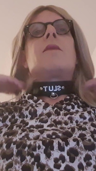 Toujours Excitée: Christiane Caresse Sa Bite En Cage Jusqu’à La Fin Désespérée Et Palpitante