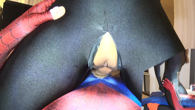 Nylon Xtreme: Jureka Delmar fickte mit schwarzem Zentai Lycra