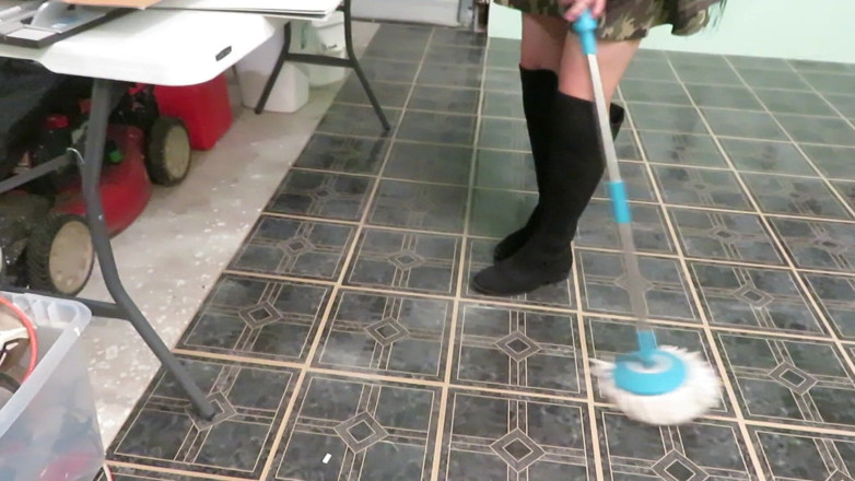 BBW nurse Vicki adventures with friends: Mistress put her new sissy slave to work mopping the