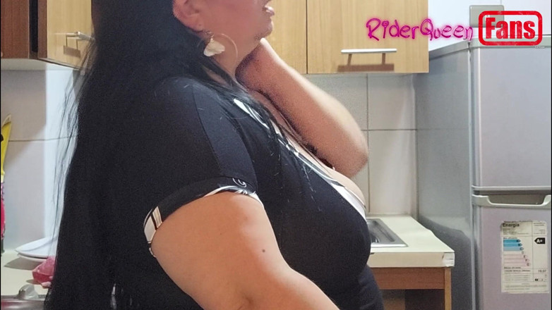 Riderqueen: प्रशंसकों के लिए वीडियो; Riderqueen fantasies सौतेली मम्मी के साथ