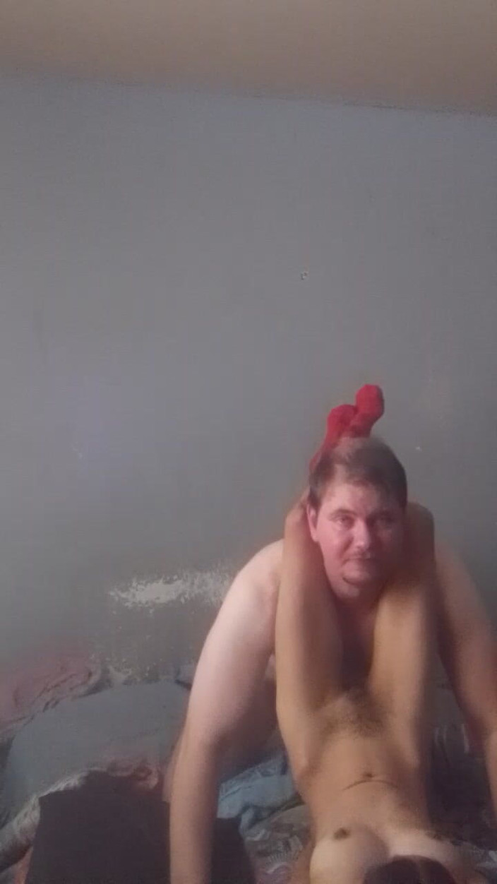 hothouse18xxx: Old Man Eating 18 Year Old Petite Teen's Pussy and Gets...