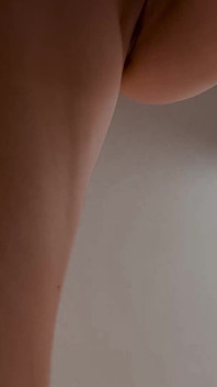 You Stays the Night at Gigi’s Place to Make Extreme Close up Video of Her Butthole with New Vivo X200 Ultra Cameraphone