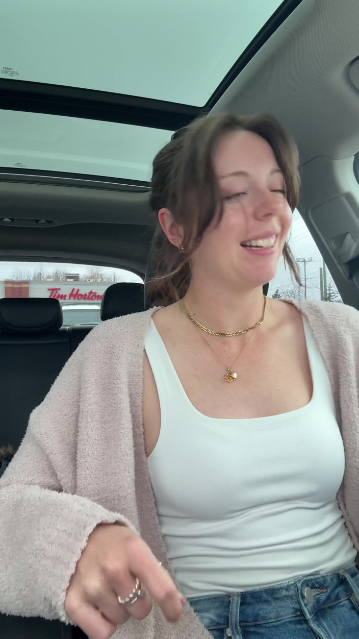 Nadia Foxx: Cumming en un Tim Hortons drive thru