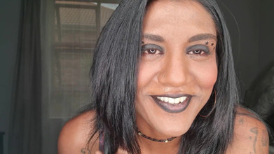 domslutfucker: Desi troia dice porcate mentre gioca, mostra la lingua e...