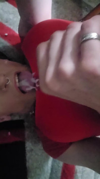 I Need Cummies in My Tummy
