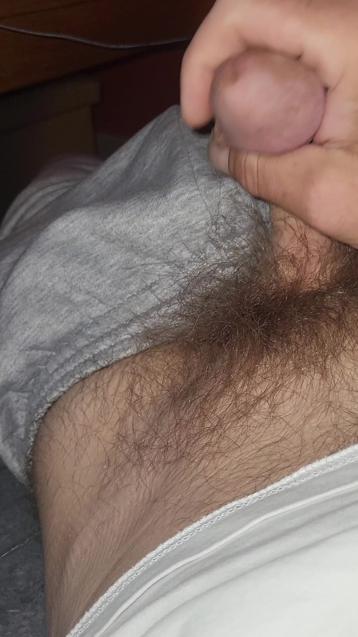 Polishx: 玩弄我毛茸茸的鸡巴