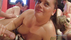 The Gangbang Club: Lízání kundičky a BJ orgie