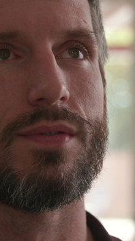 Alex prende di tutto e ancora di più