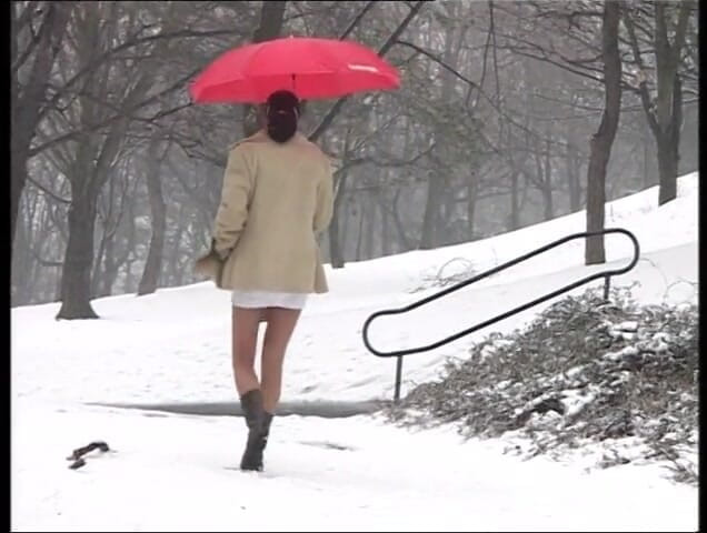 All about pee: Solo Pee Girls - Sexy Olga chcaní venku