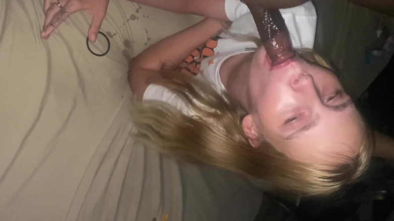 Kay&Nayy: 2 Bottles of Barefoot Later Babe Helped Me Upstairs