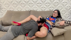 Shamelesscouple: Supergirl descoberta, hora de comer sua buceta
