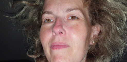 Realamateurs: Öpüşüyor, ovuyor ve sikişiyor, yüzü ateşli görünüyor