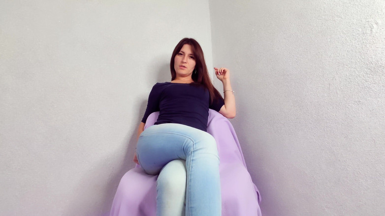 Fart queen Veronika: Fart in Jeans