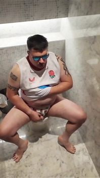 Toilet Cubicle Wank dan Pancutan mani