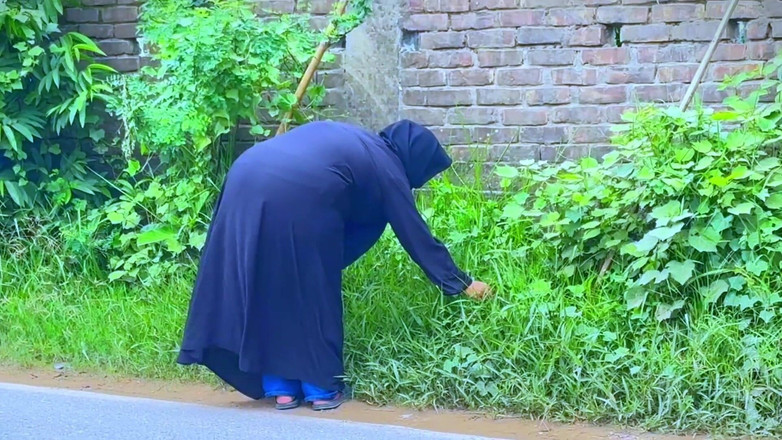 Aria Mia: Arap ateşli üvey anne otel yatağında yoldan geldikten sonra azıyor ve...