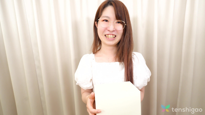 Tenshigao: Momoko Azuma torna ai nostri studi ed indossa una delle...