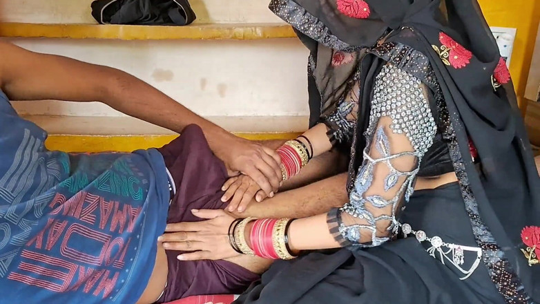 seema: Un beau-père a quitté sa jeune belle-fille avant de rentrer...