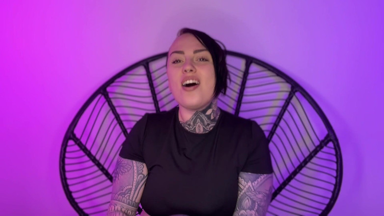 Miss Valentina: Upokorzenie Gigantess