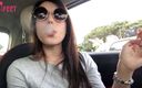 Smokin Fetish: Petra fumando no carro