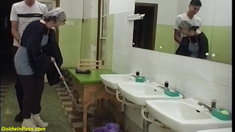 Goldwin pass: 83-летняя мачеха получает молодой хуй