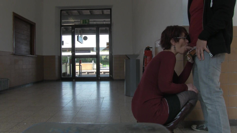 Popp Sylvie: Sex în gară