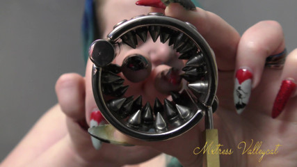 Mxtress Valleycat: Polla con púas provoca con anillo