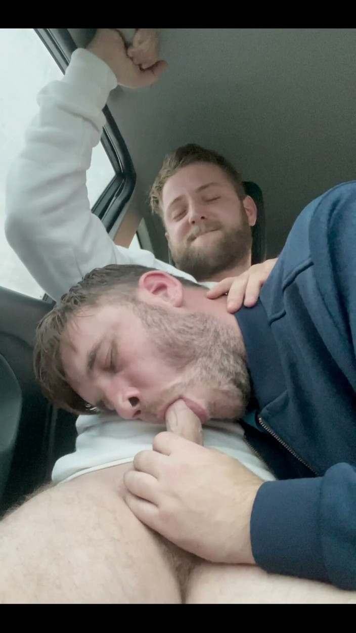 GlennandSonny: Car Suck and Swallow
