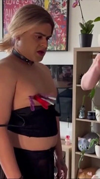 Sissy-nippel- und Arschtraining mit Auspeitschen, Paddel, Klemmen