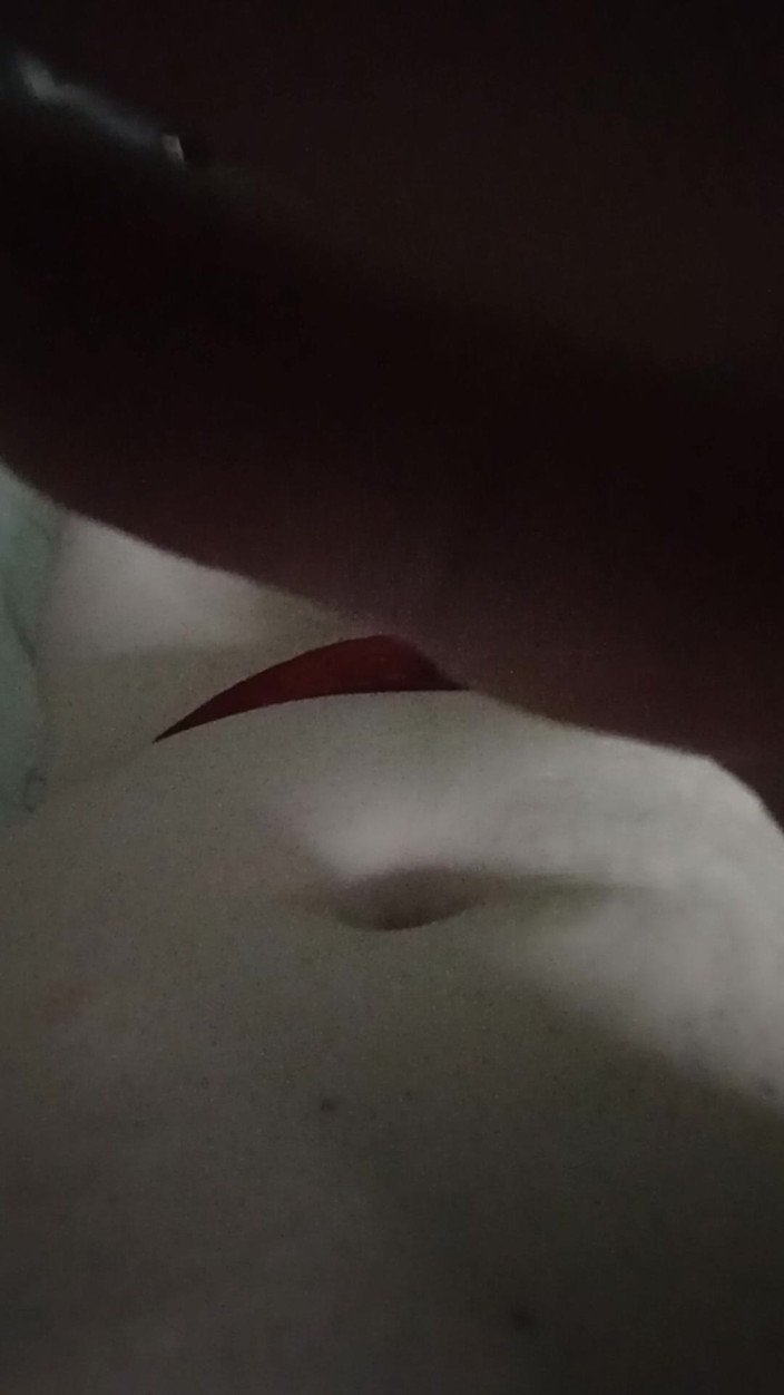 Oniasura: Ich Masturbiere in Meiner Femininen Dessous Und Auch Ein Bisschen...