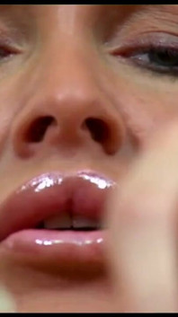 Milf sexy show!