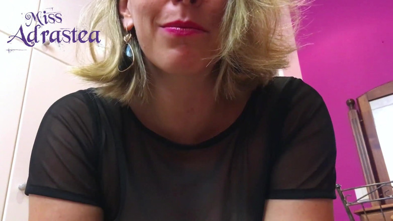 Miss Adrastea: Açgözlü, naylon kaltağım mı?!