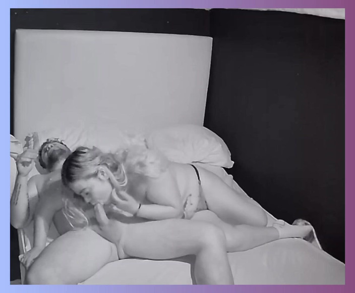 puchis: Puchis - styvmamma Mia njuter av djup analsex