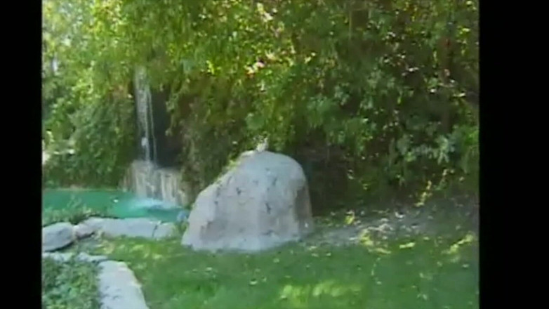 Bitch Girl Video: ダブルペネトレーション・アナルと友達の膣、中出しエンディング