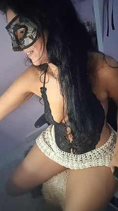 Renatinharj: Flirtando su Internet con il mio amante mascherato e ha...