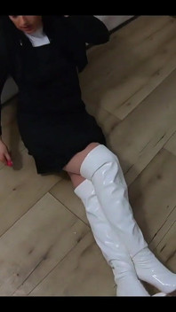 淫荡的修女在被性交后潮吹高潮 第250集