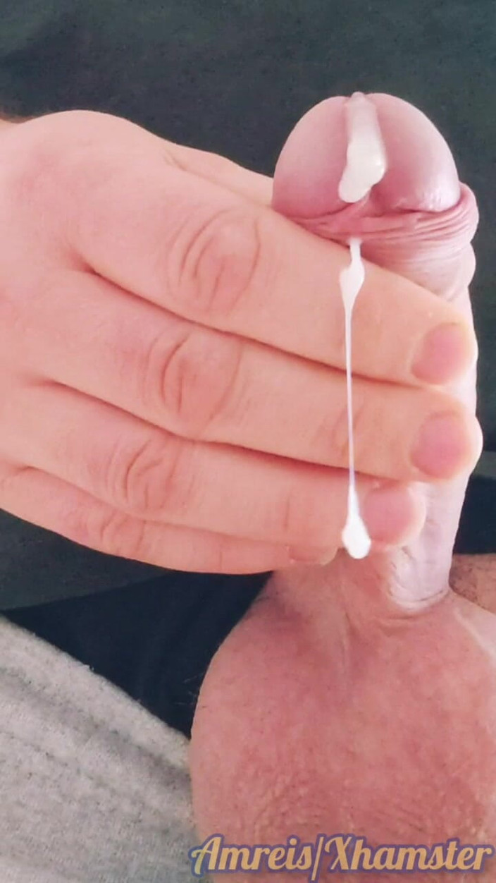 Amreis: Facet pokazał odbijające się kule i cummed na biurku w...