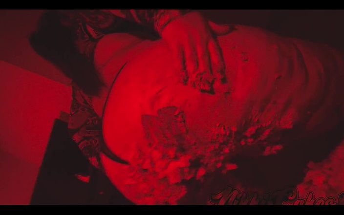 StacXXXs: Stacxxxs quà tặng: Red Light District Series - Nikki Cakes