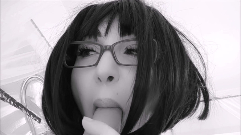 savannahamatoriale: Let me suck your...